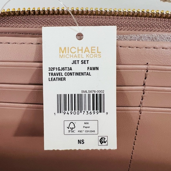 Michael Kors Jet Set Travel Continental Wristlet Wallet - Picture 11 of 15